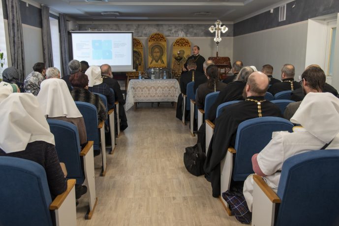Председатель Отдела провел встречу с представителями сестричеств и священнослужителями Борисовской епархии
