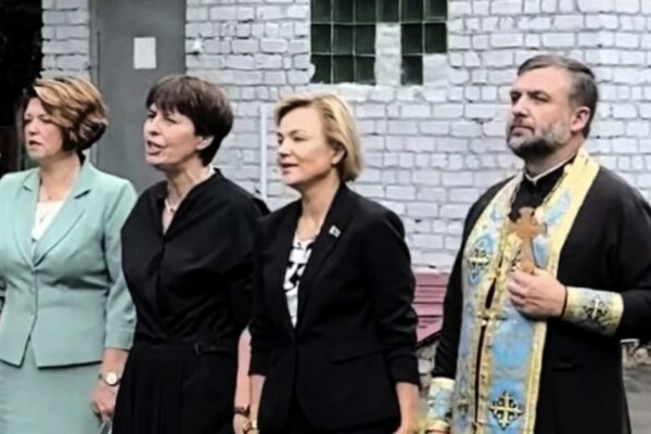 Иерей Вячеслав Пешко поздравил с Днем знаний воспитанников Вилейского ЦКРОиР